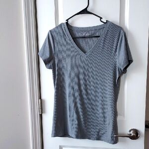 No Boundaries Short Sleeve V Neck Gray Large (11-13)
